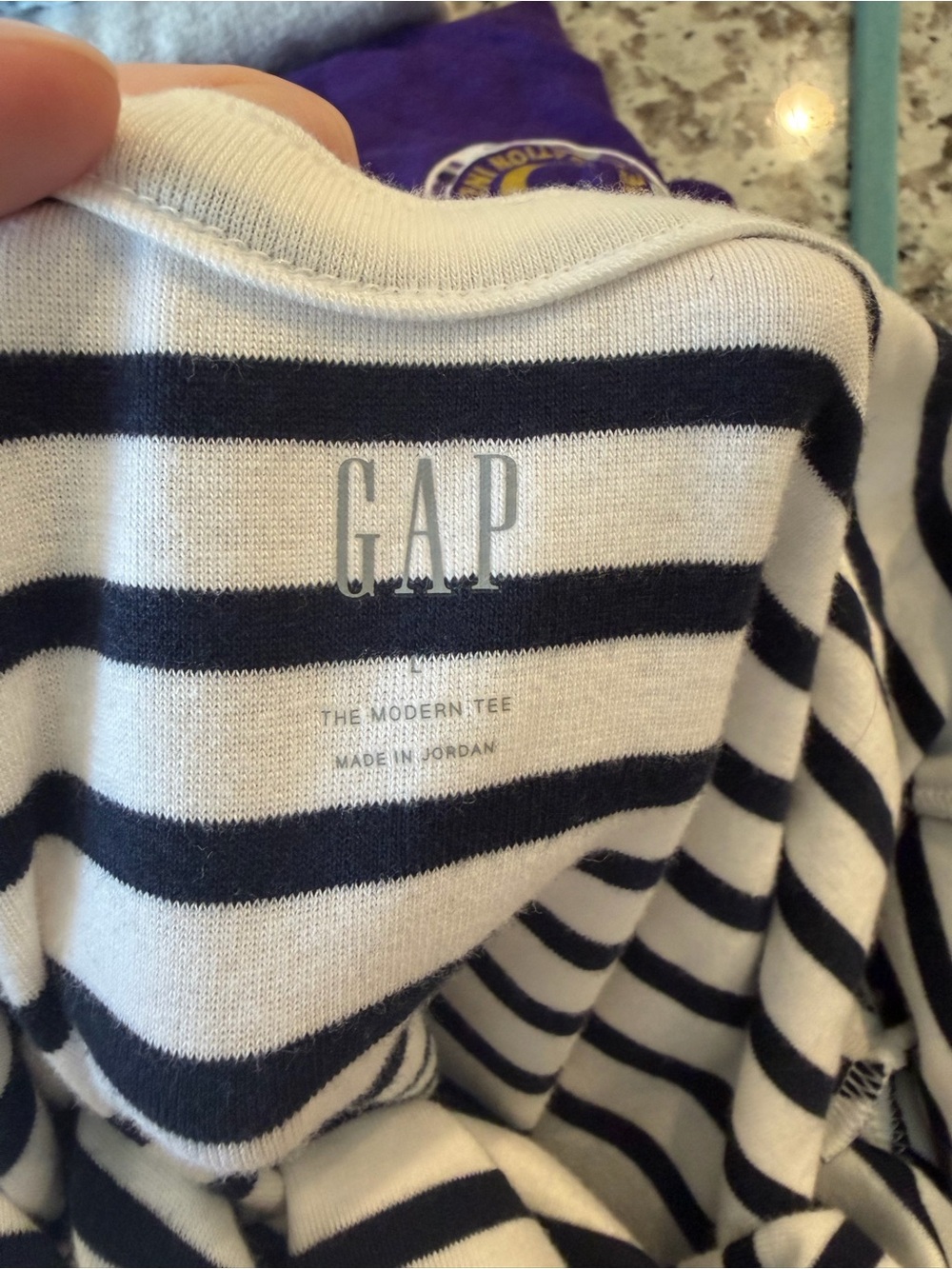 Women’s Gap Top - Picture 4 of 5